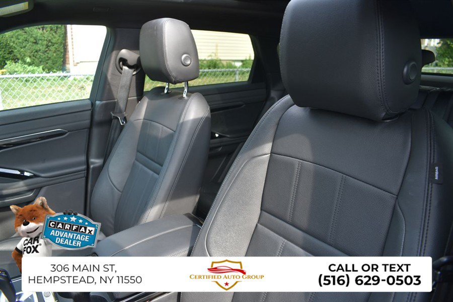 Used 2023 Land Rover Range Rover Evoque R-Dynamic SE AWD/4WD image 8