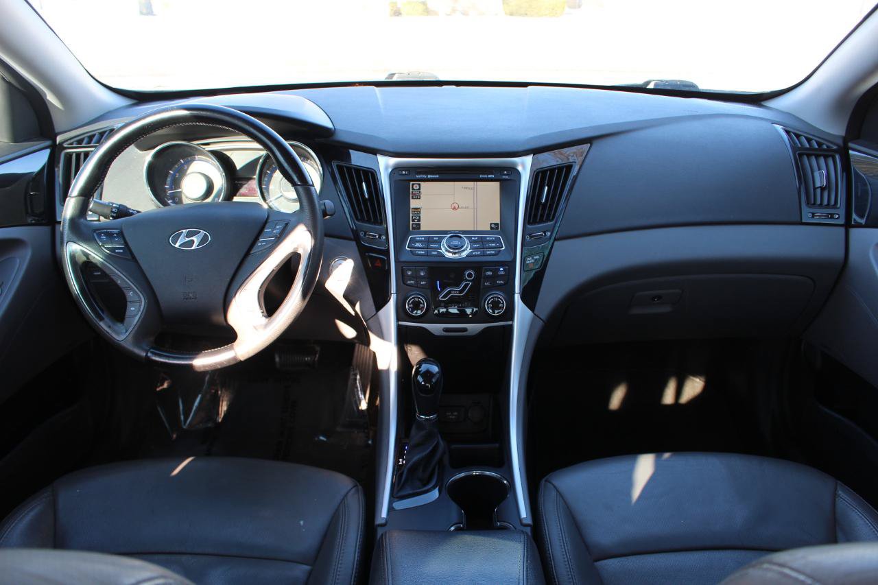Used 2011 Hyundai Sonata Limited w/ Navigation Pkg 5 FWD image 32