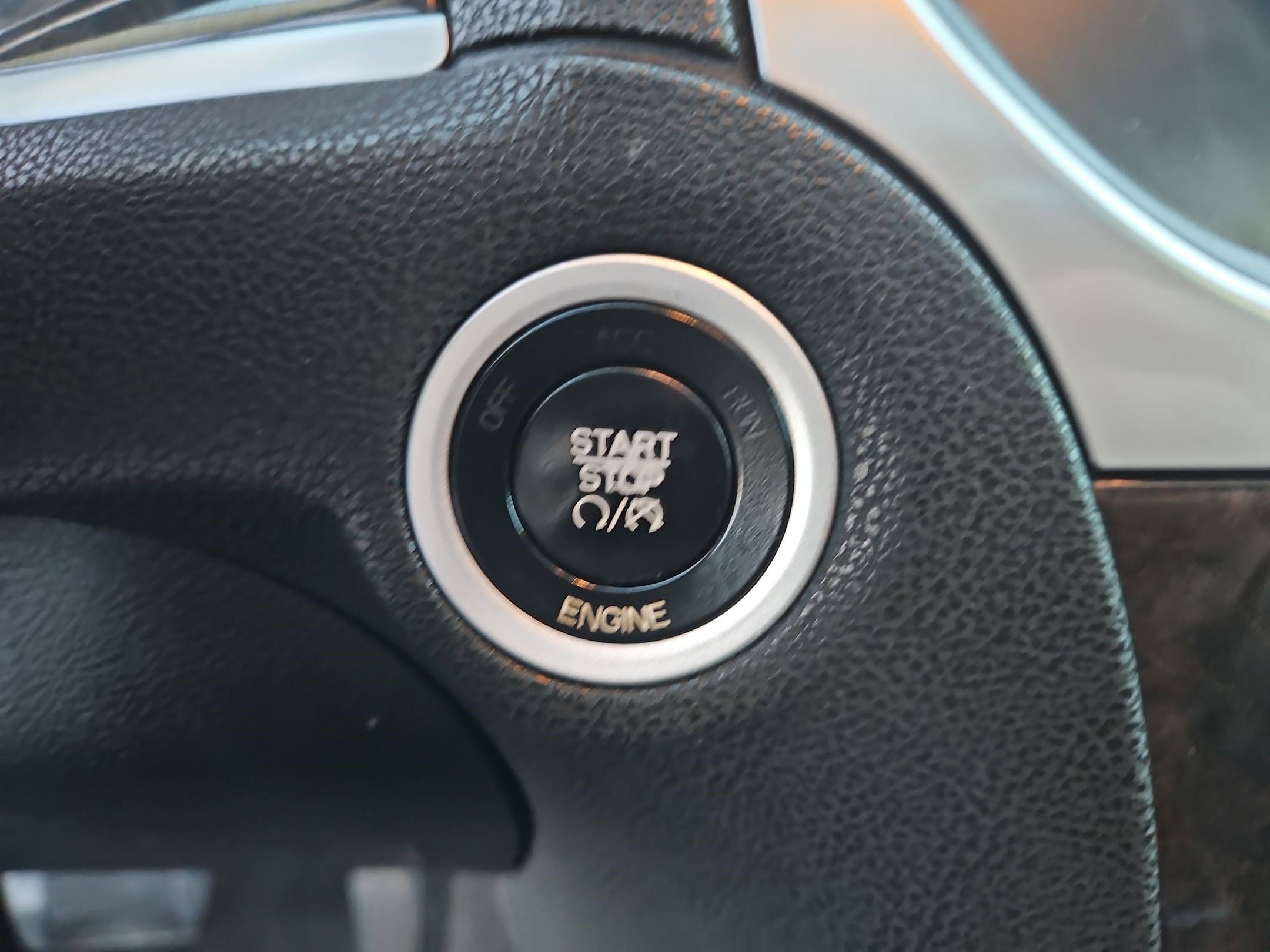 Used 2016 Chrysler 300 C image 22