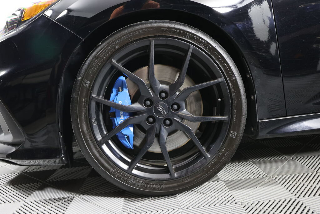 Used 2016 Ford Focus RS AWD/4WD image 9
