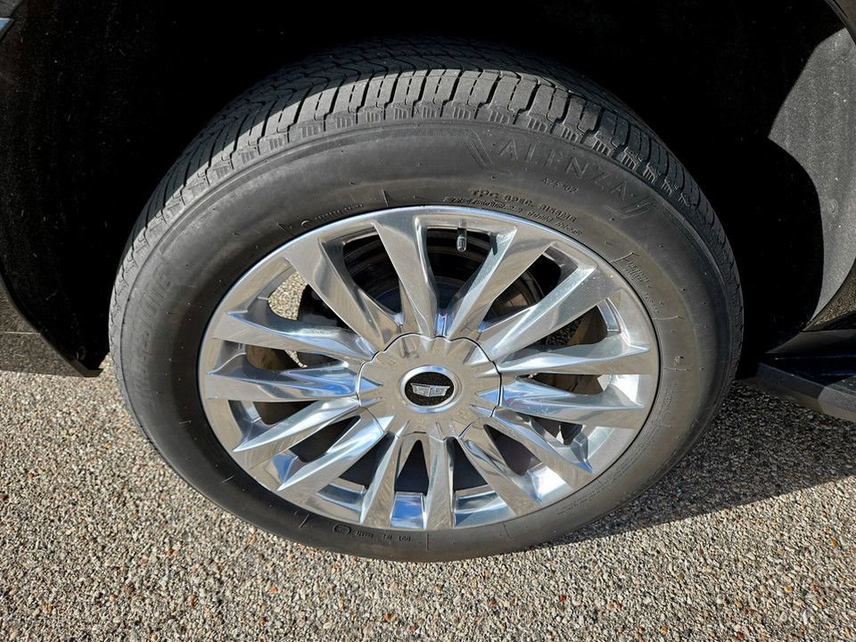 Used 2023 Cadillac Escalade ESV Premium Luxury AWD/4WD image 38