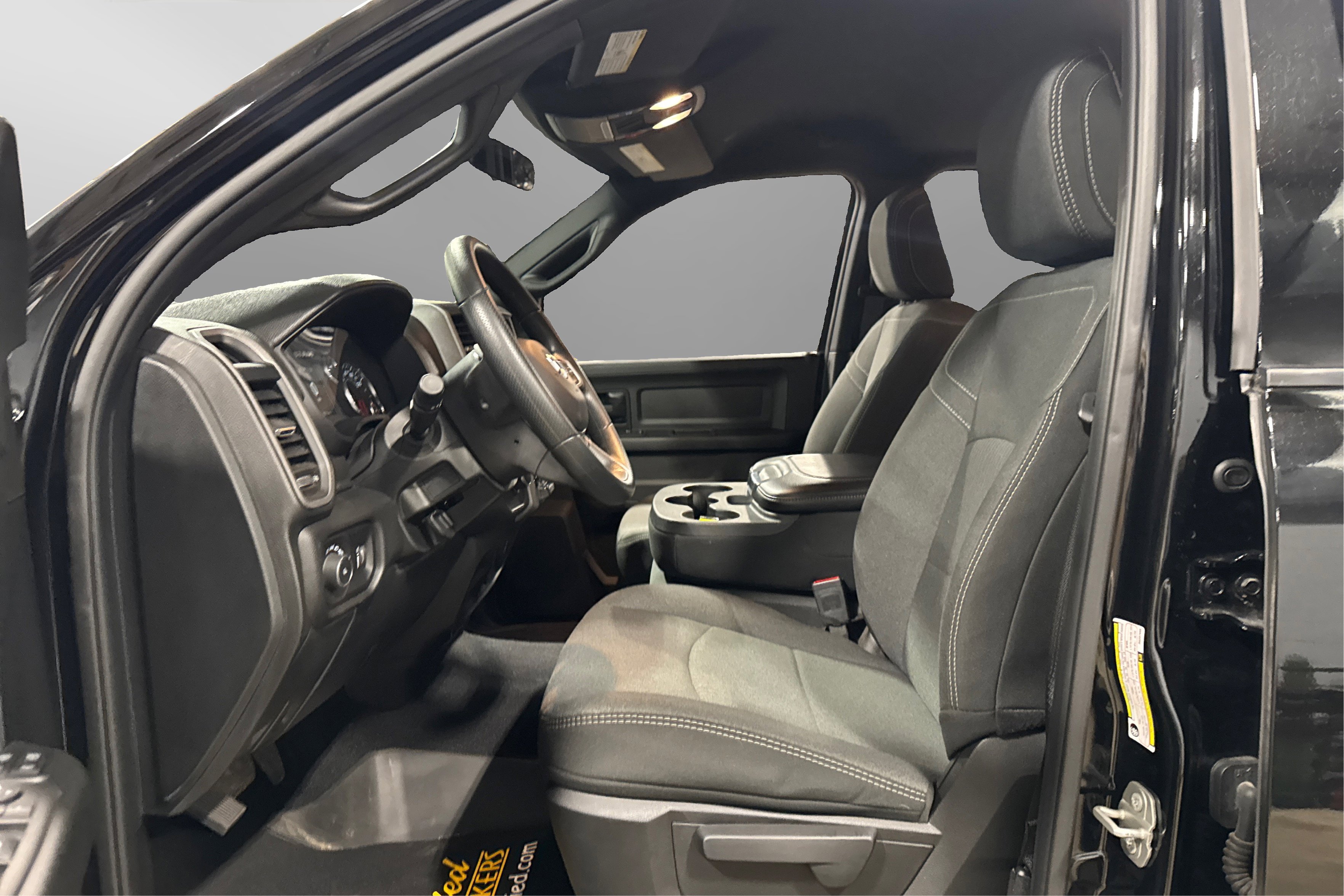 Used 2024 RAM 2500 Tradesman w/ Chrome Appearance Group image 20