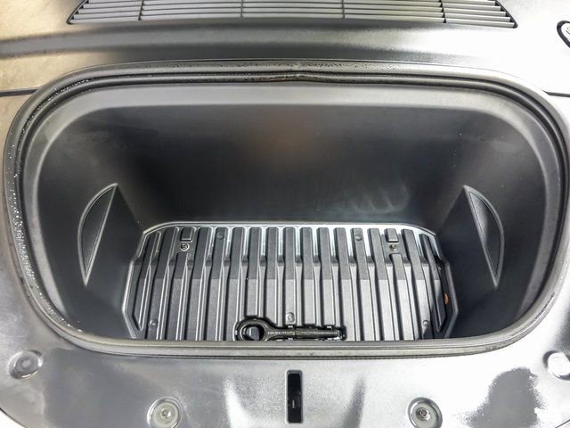 Used 2023 Tesla Model Y Long Range image 44