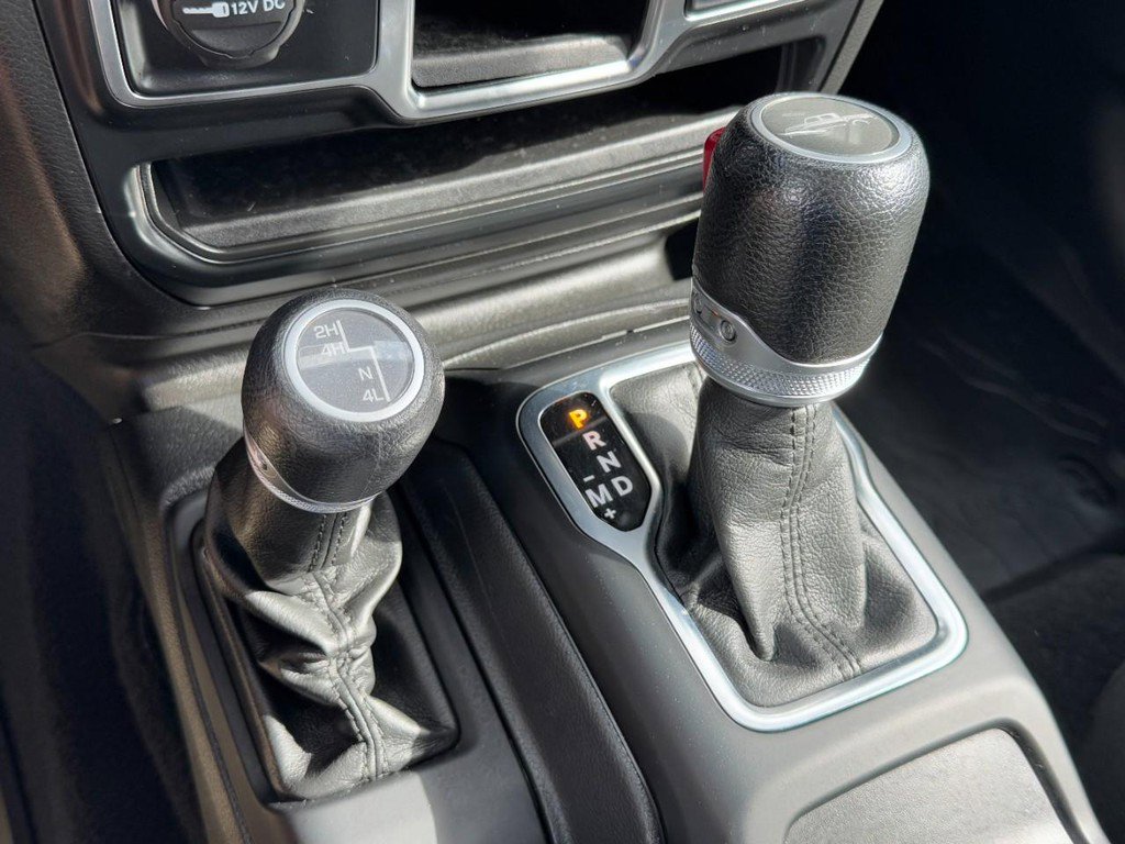 Used 2022 Jeep Gladiator Sport AWD/4WD image 22