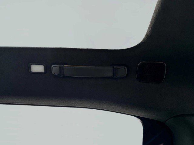 Used 2022 Rivian R1T Adventure image 47