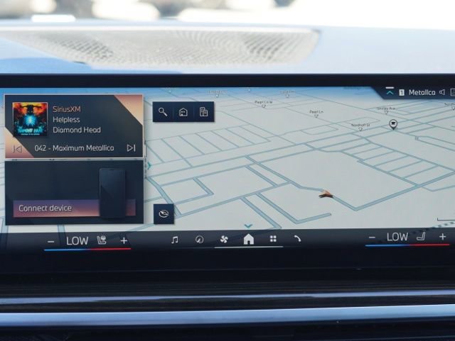 Used 2024 BMW X7 xDrive40i w/ M Sport Package image 27