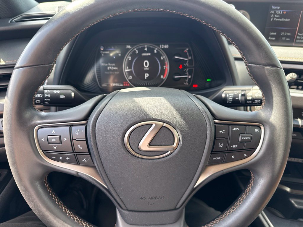 Used 2022 Lexus UX 200 w/ Accessory Package (Z1) FWD image 18