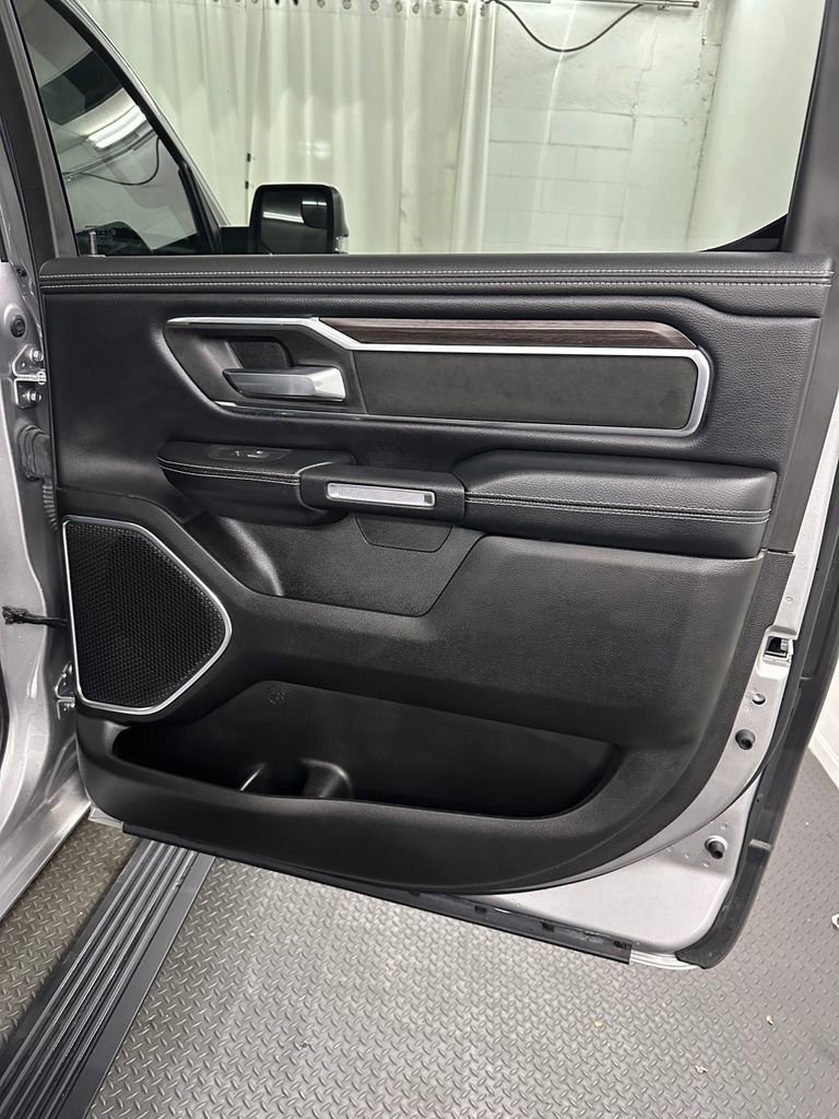 Used 2025 RAM 1500 Laramie w/ Laramie Southwest Edition image 32