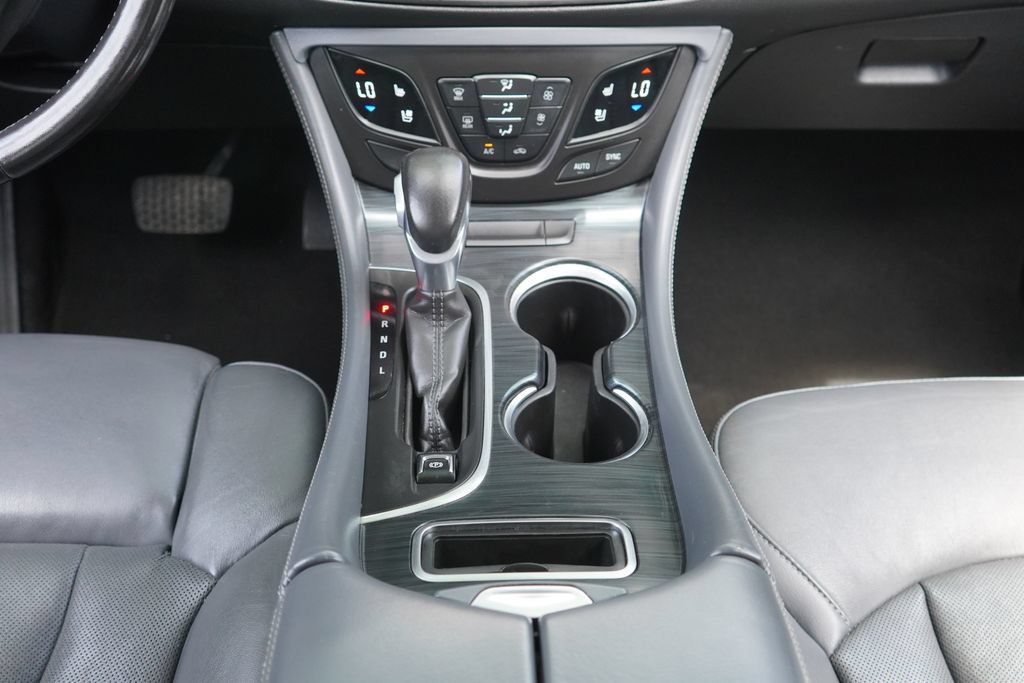 Used 2019 Buick Envision Premium w/ Driver Confidence Package AWD/4WD image 23