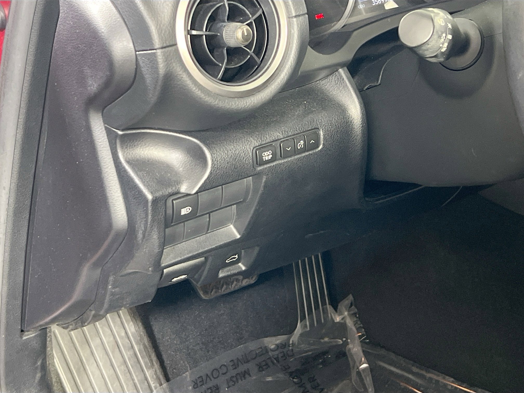 Used 2022 Lexus IS 300 w/ Accessory Package image 10