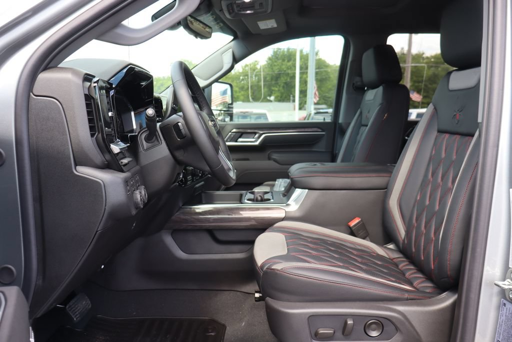 New 2026 Chevrolet Silverado 3500 LTZ w/ LTZ Plus Package AWD/4WD image 5