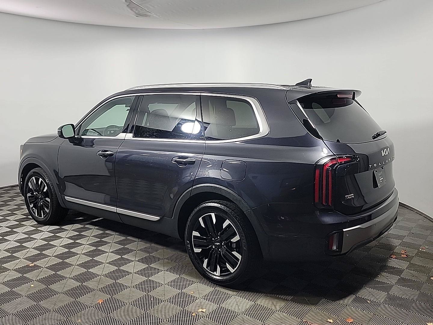 Certified 2025 Kia Telluride SX w/ SX Captain's Chair Package AWD/4WD image 10