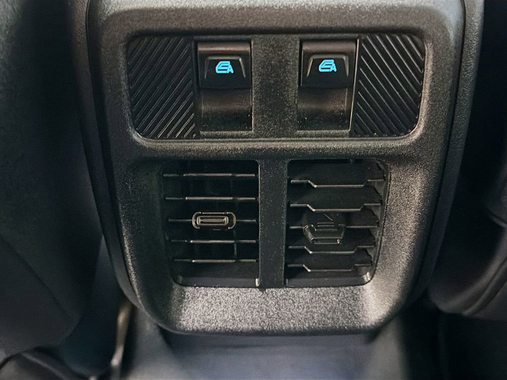 Used 2025 Ford Bronco Badlands image 39