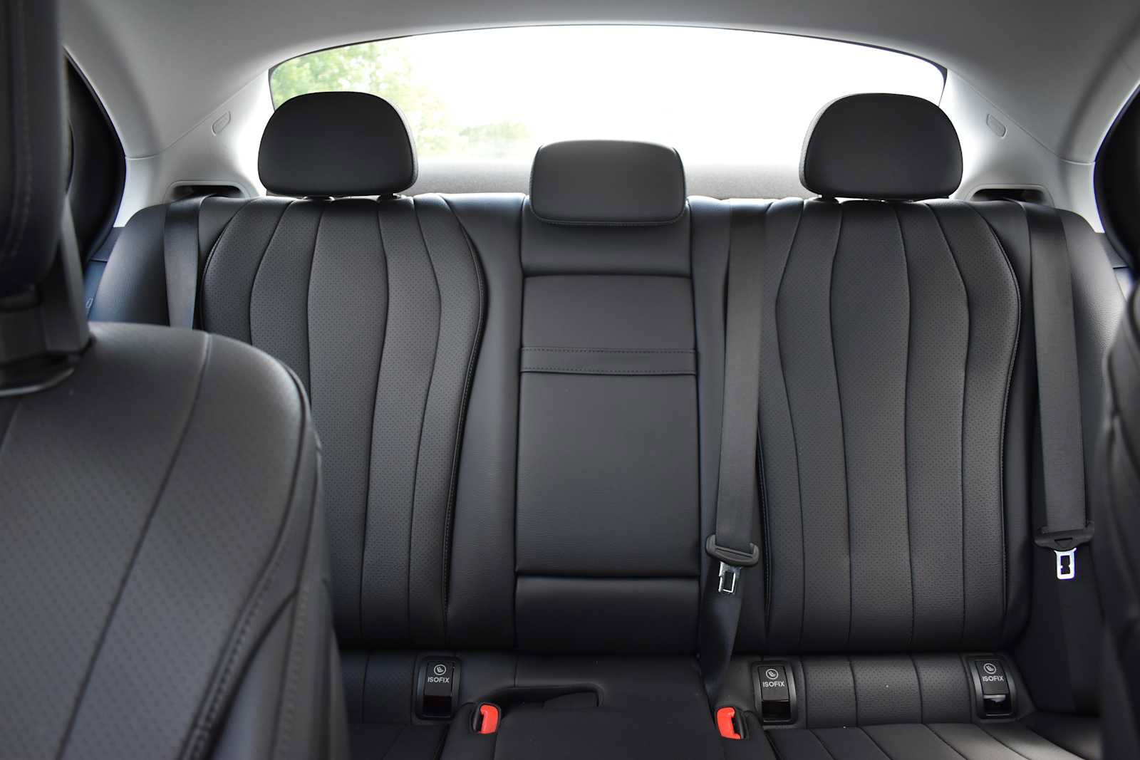 Used 2024 Mercedes-Benz E 350 4MATIC Sedan image 16