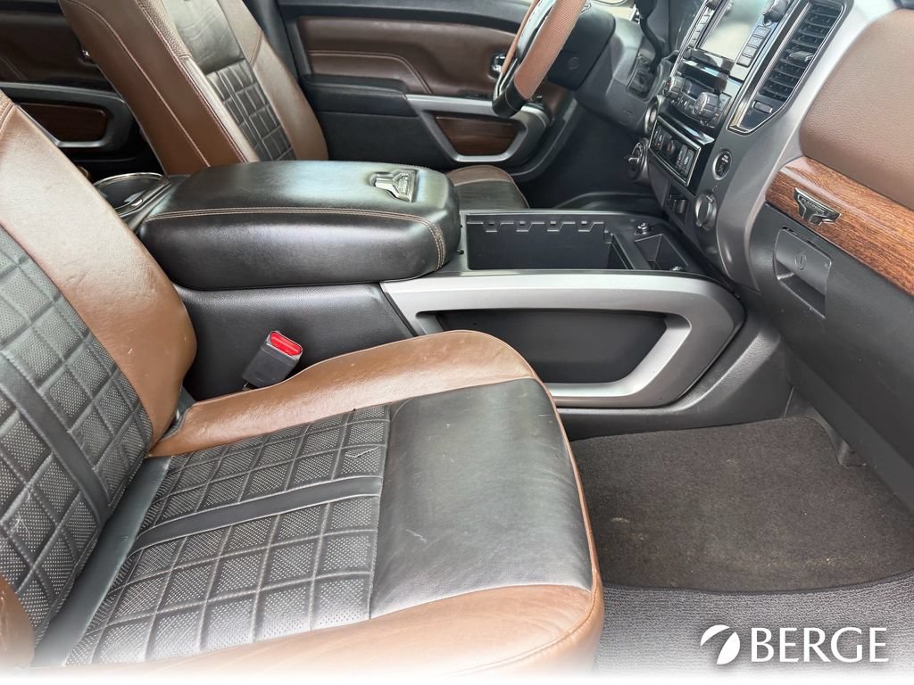Used 2019 Nissan Titan Platinum Reserve AWD/4WD image 13