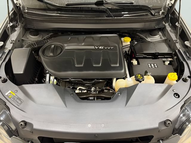Used 2021 Jeep Cherokee Limited AWD/4WD image 19