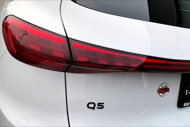 Used 2025 Audi Q5 Premium AWD/4WD image 23