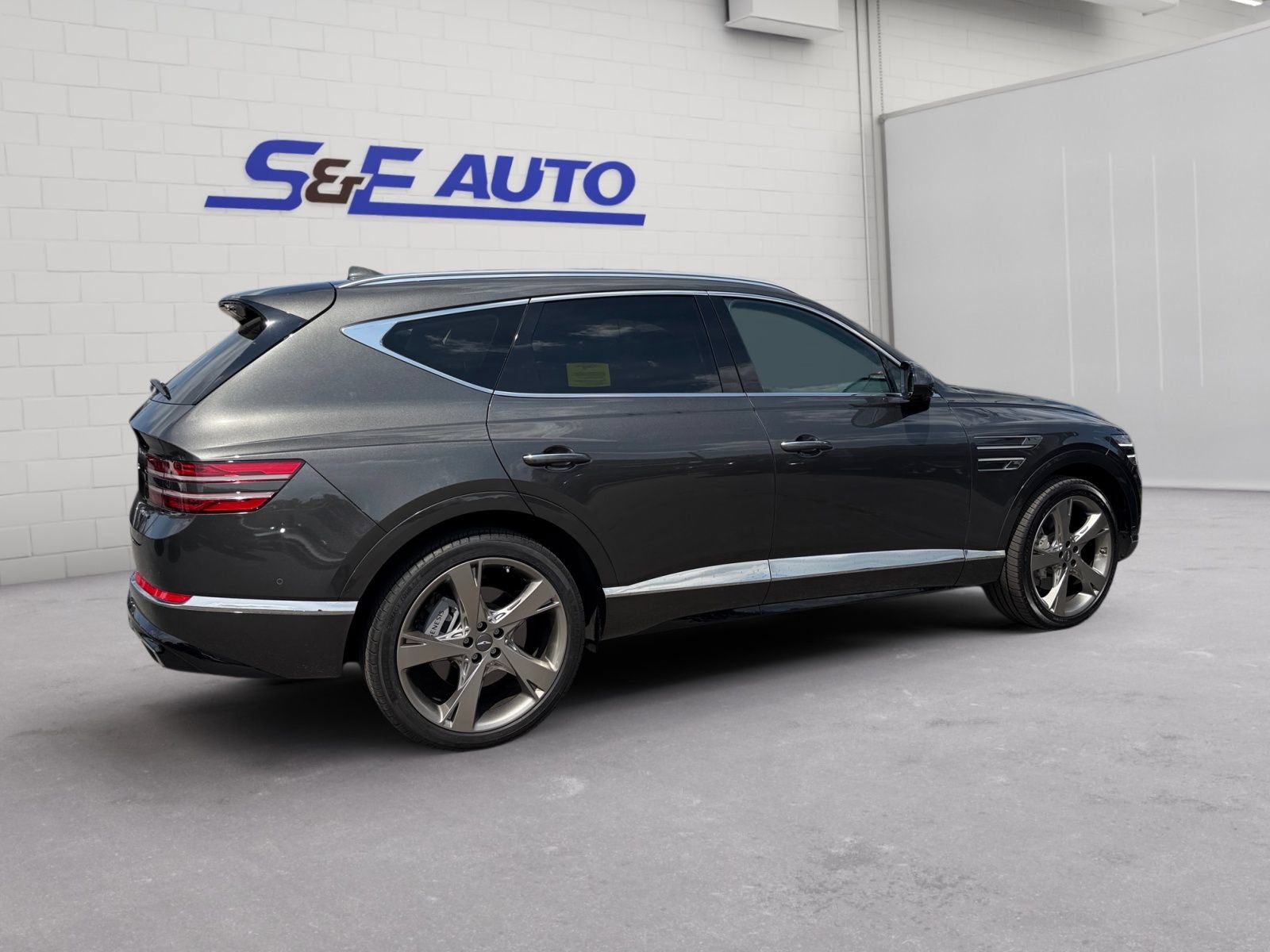Used 2024 Genesis GV80 3.5T w/ Prestige Package AWD/4WD image 4
