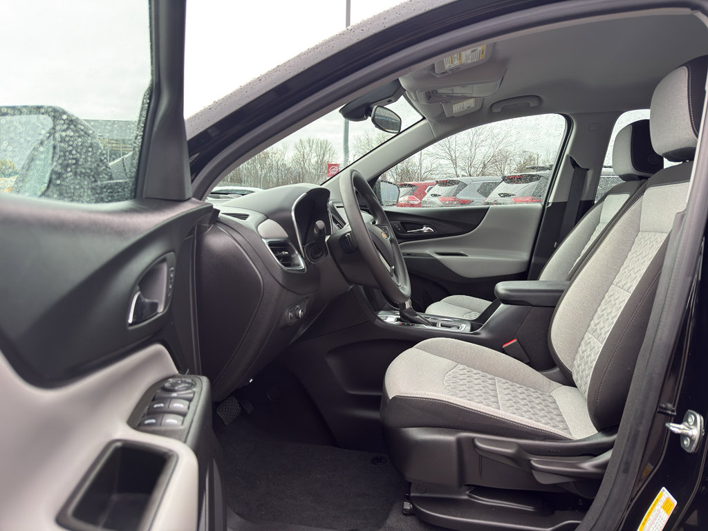 Used 2024 Chevrolet Equinox LS w/ Midnight Edition image 11