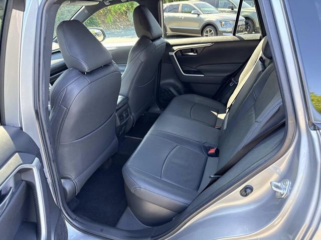 Used 2023 Toyota RAV4 SE w/ Convenience Package image 17