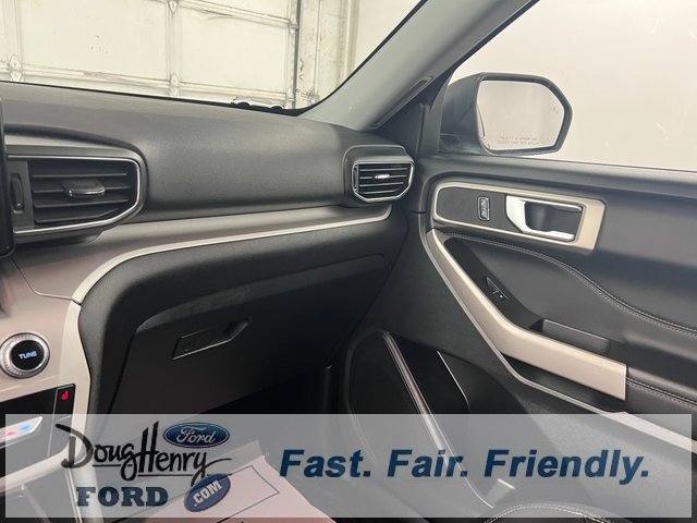 Used 2023 Ford Explorer XLT w/ Equipment Group 202A image 44