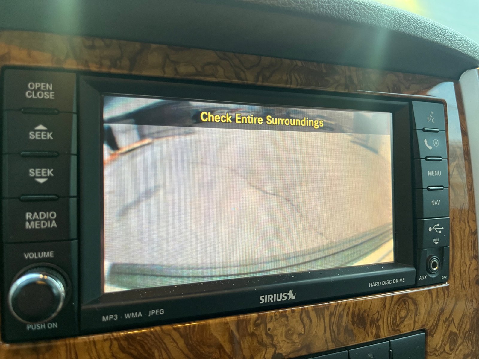 Used 2010 Jeep Grand Cherokee Limited w/ Trailer Tow Group IV image 21