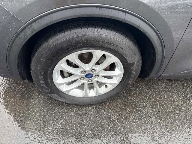 Used 2020 Ford Escape SE image 15