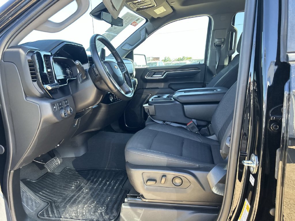 Certified 2026 Chevrolet Silverado 1500 LT RWD image 17