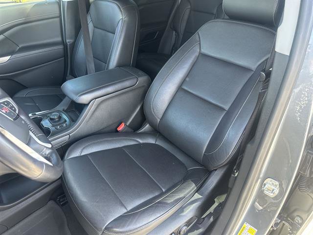 Used 2020 GMC Acadia SLT w/ LPO, Floor Liner Package FWD image 13