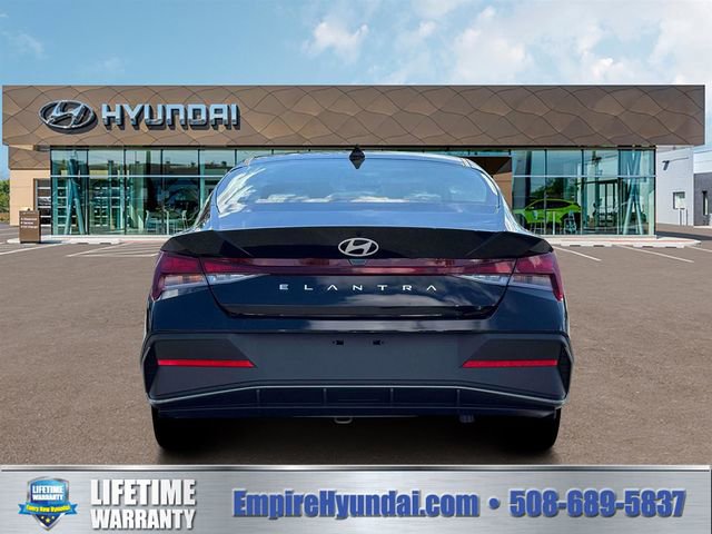 New 2026 Hyundai Elantra SE FWD image 6