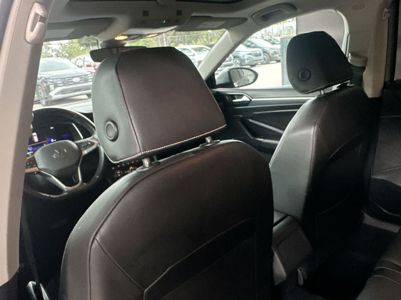 Used 2022 Volkswagen Jetta SE w/ Panoramic Sunroof Package FWD image 23