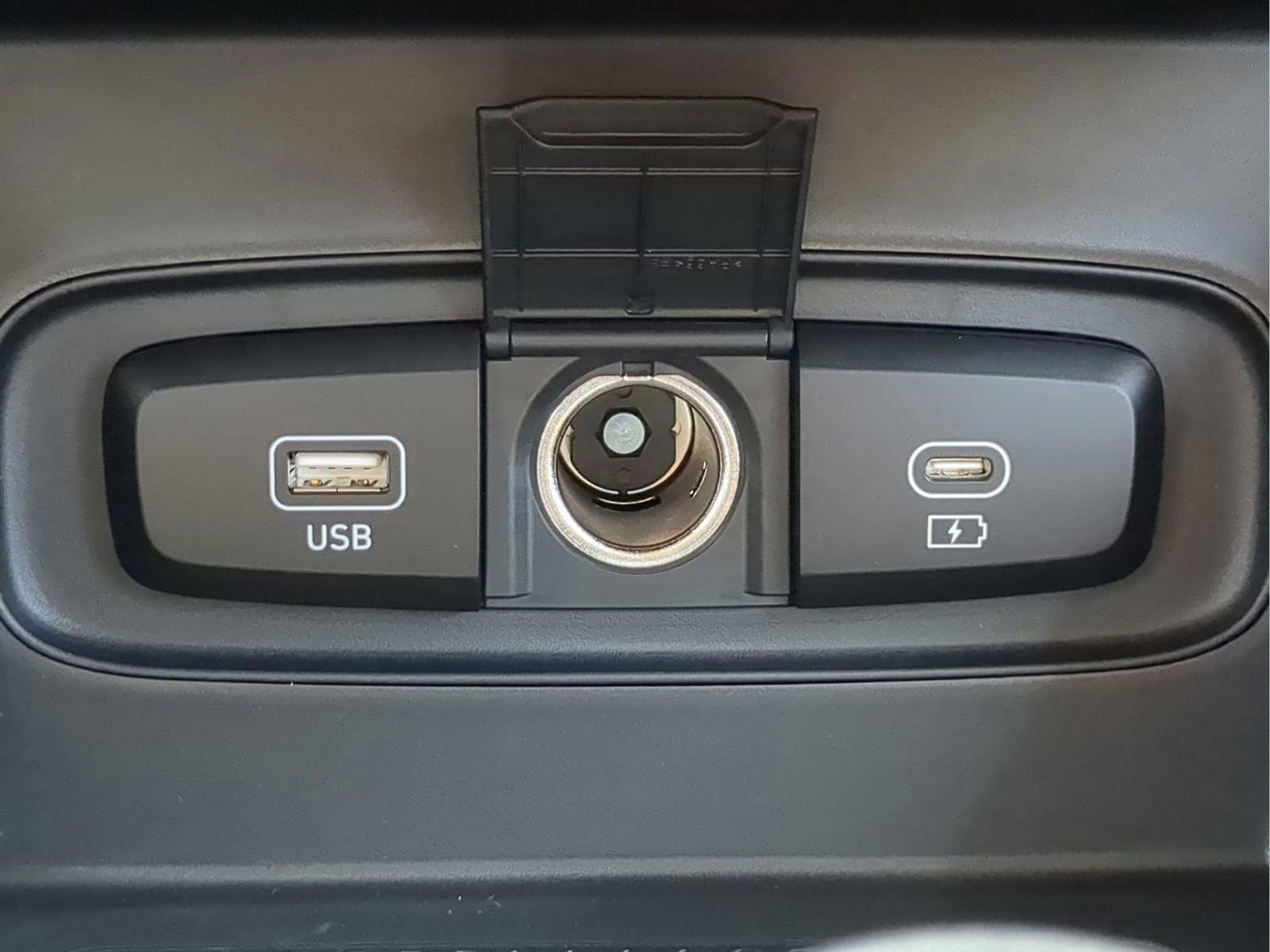 New 2026 Hyundai Venue SE FWD image 29