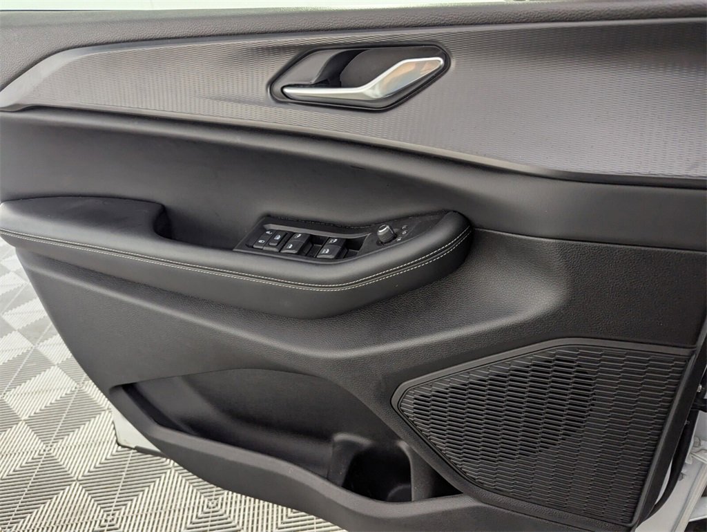 Certified 2024 Jeep Grand Cherokee L Altitude image 30