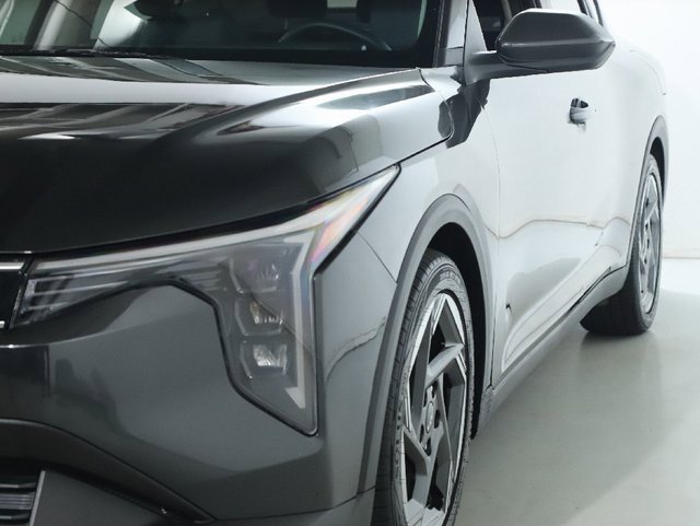 Used 2025 Kia K4 EX image 4