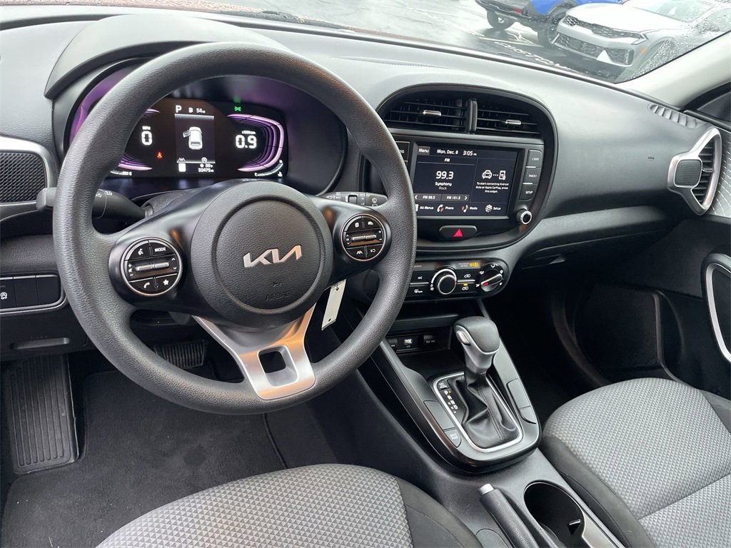 Certified 2023 Kia Soul LX image 9