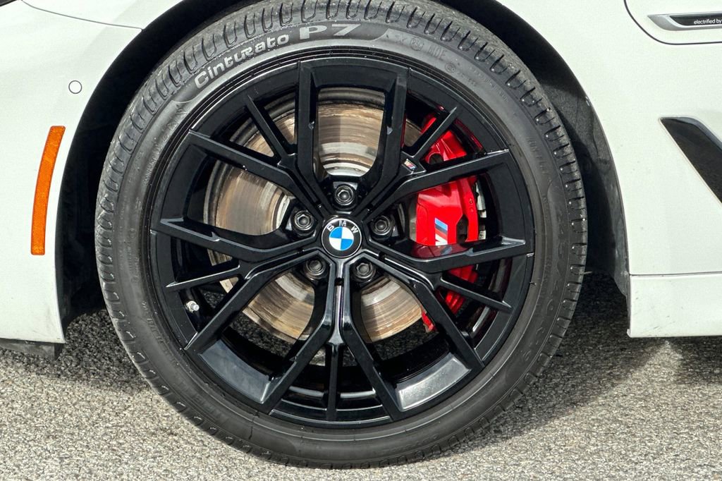 Used 2023 BMW 530e 530e iPerformance w/ M Sport Package image 31