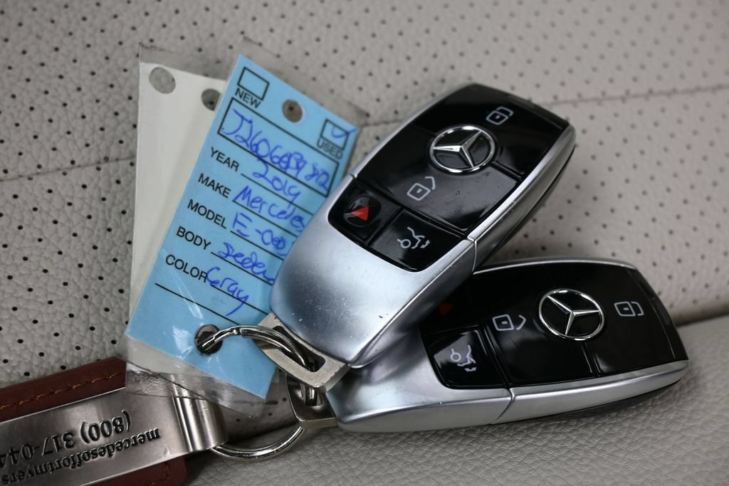 Used 2019 Mercedes-Benz E 300 image 30