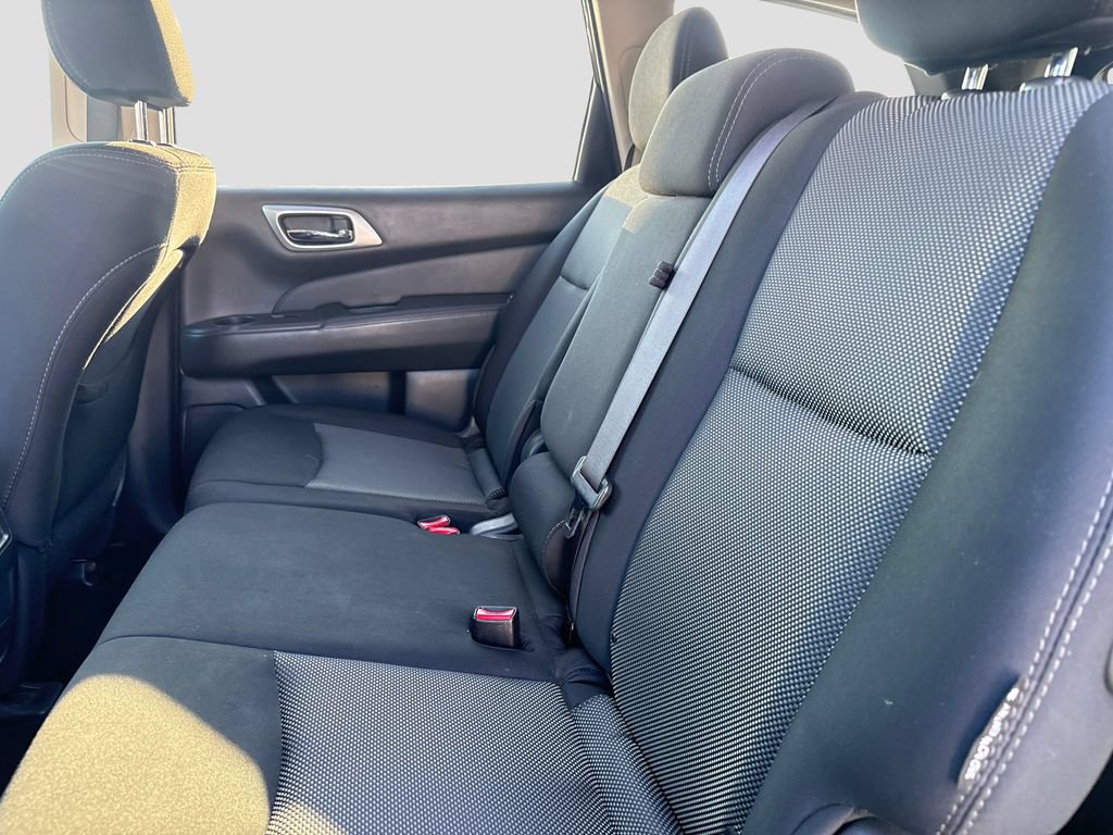 Used 2019 Nissan Pathfinder S AWD/4WD image 11