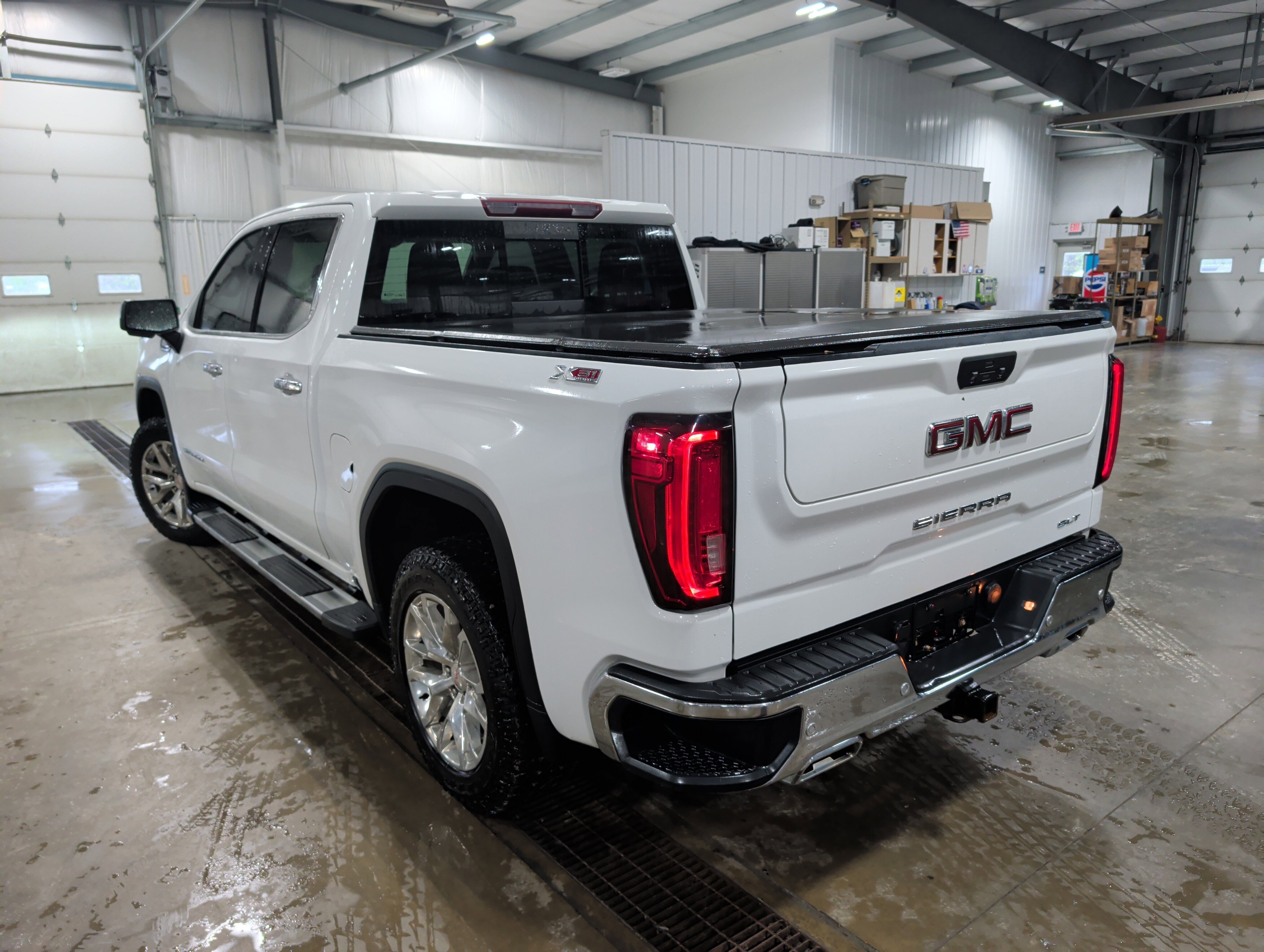 Used 2020 GMC Sierra 1500 SLT w/ SLT Premium Plus Package AWD/4WD image 4