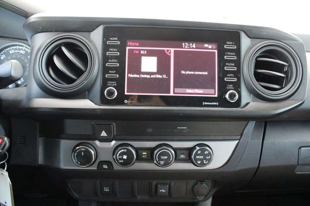 Used 2020 Toyota Tacoma SR AWD/4WD image 5