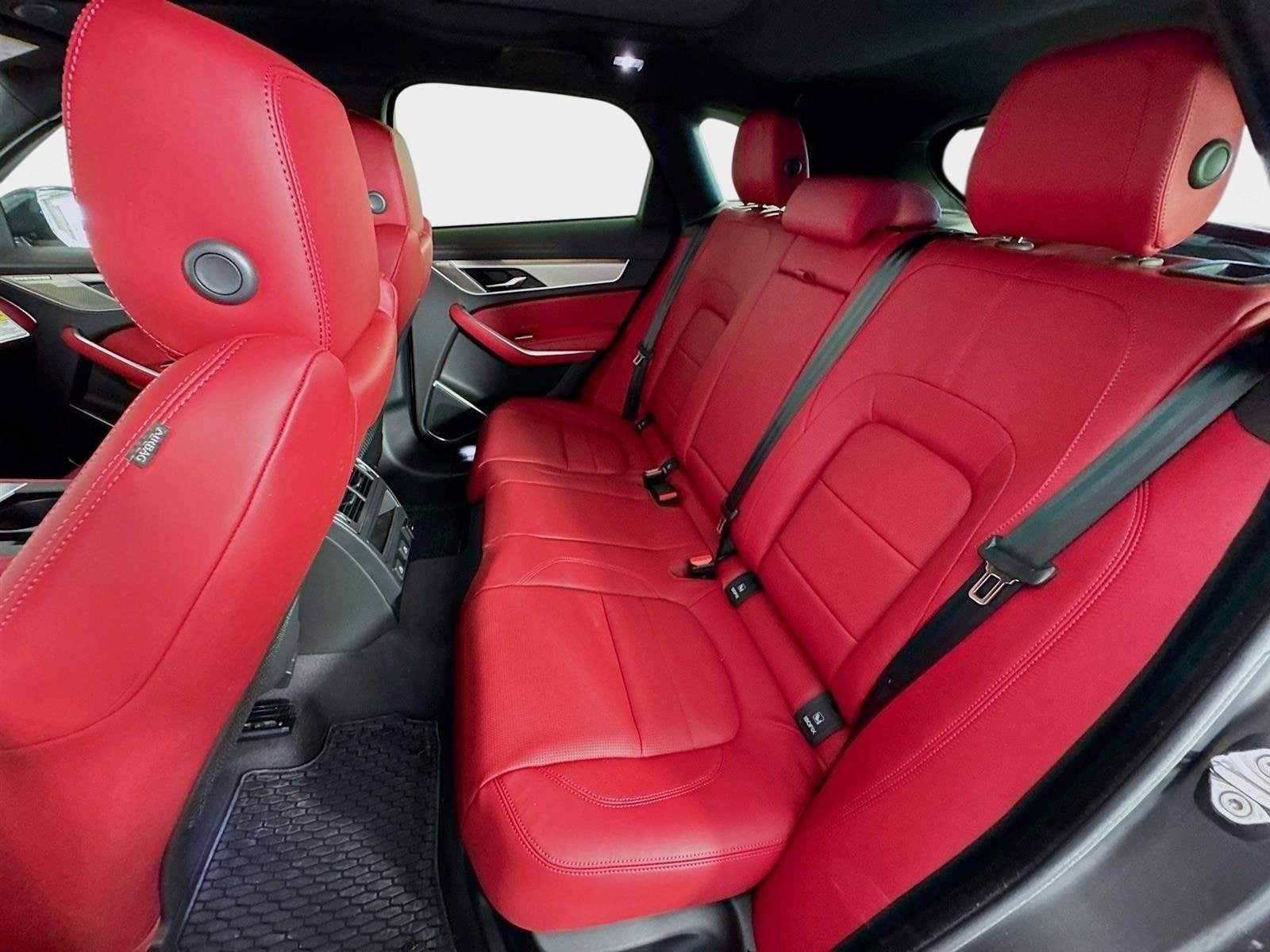 New 2026 Jaguar F-PACE R-Dynamic S AWD/4WD image 24