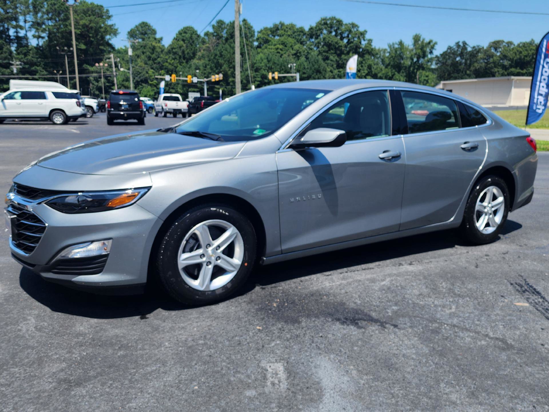 New 2025 Chevrolet Malibu LS image 1