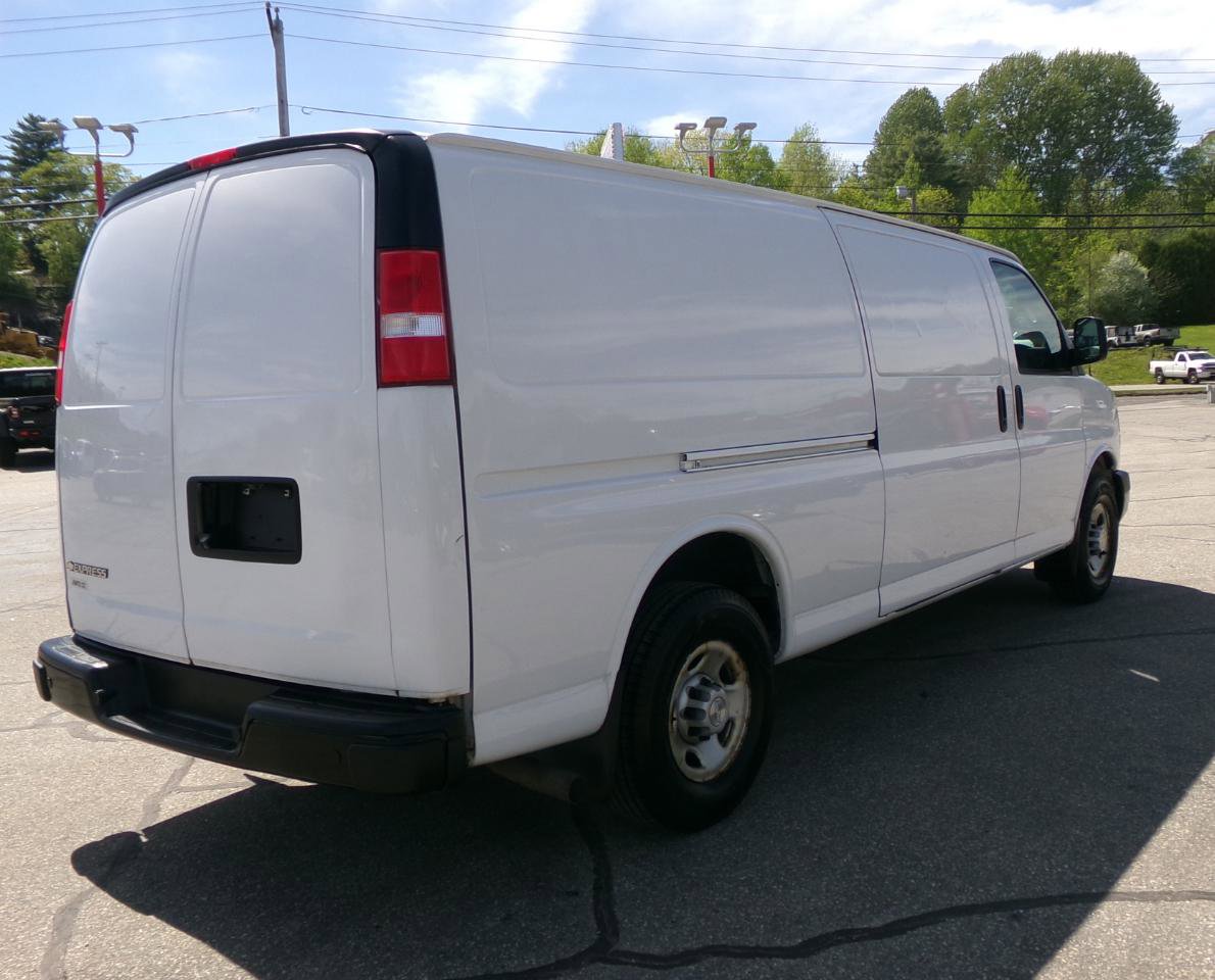 Used 2019 Chevrolet Express 3500 Extended w/ Driver Convenience Package RWD image 5