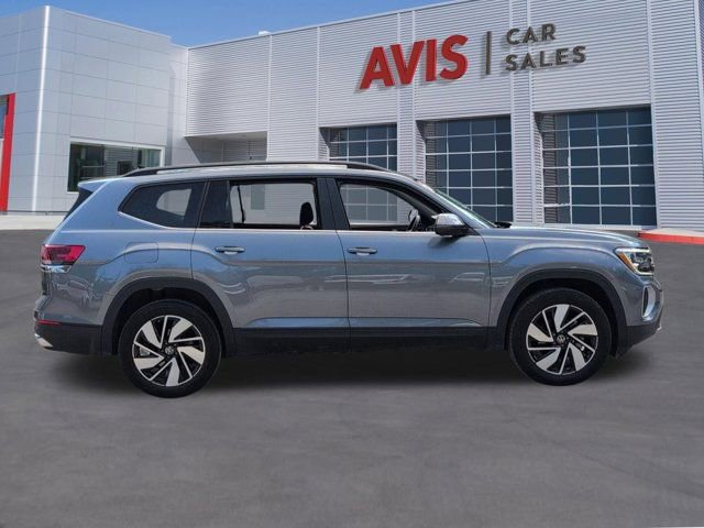 Used 2025 Volkswagen Atlas SE FWD image 5