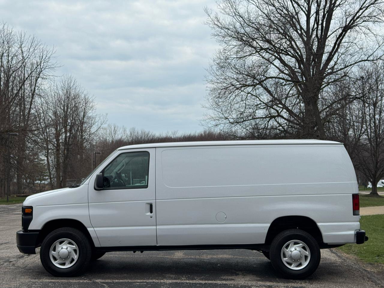 Used 2011 Ford E-250 and Econoline 250 w/ PWR Group image 10