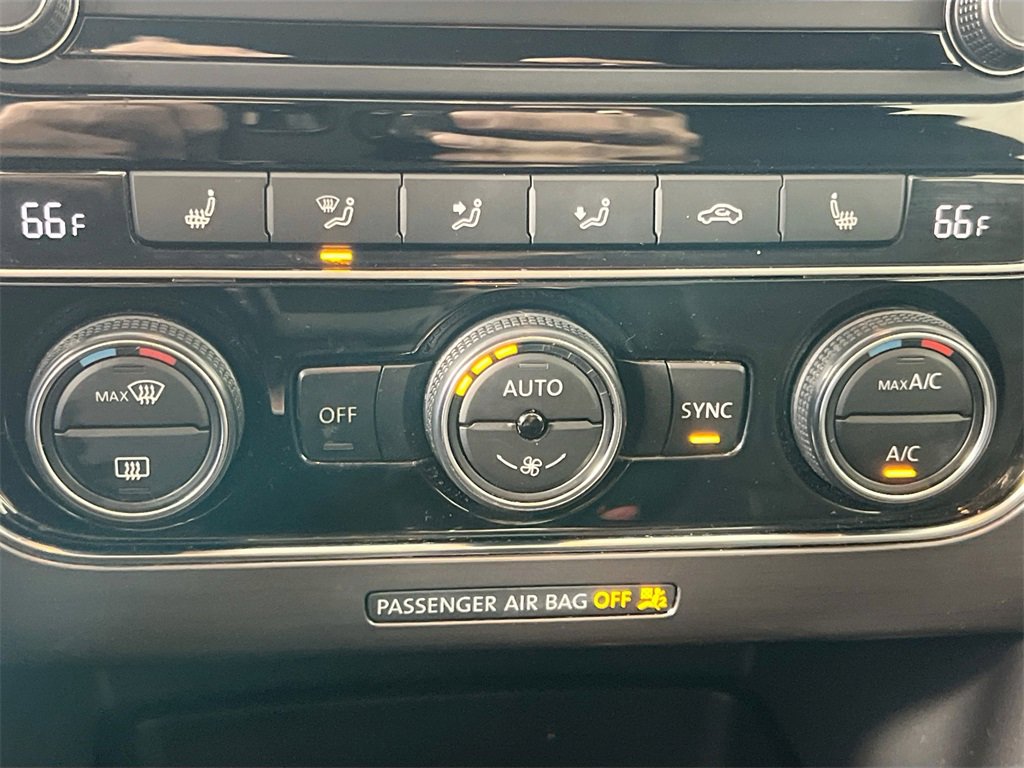 Used 2017 Volkswagen Passat 1.8T R-Line image 15