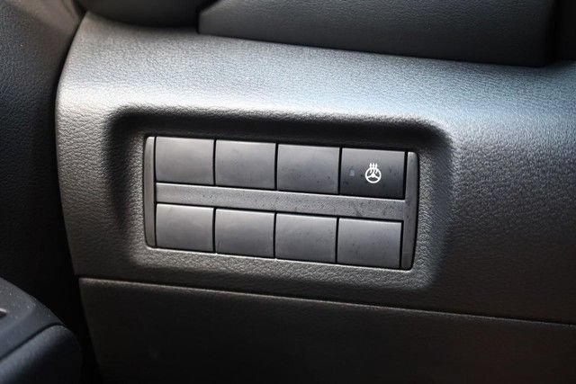 Certified 2023 Nissan Kicks SR w/ SR Premium Package FWD image 18