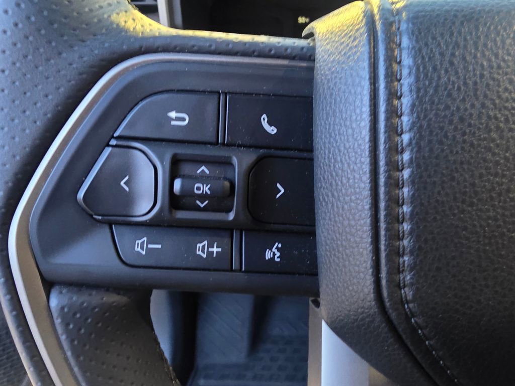 Used 2025 Toyota 4Runner SR5 image 13