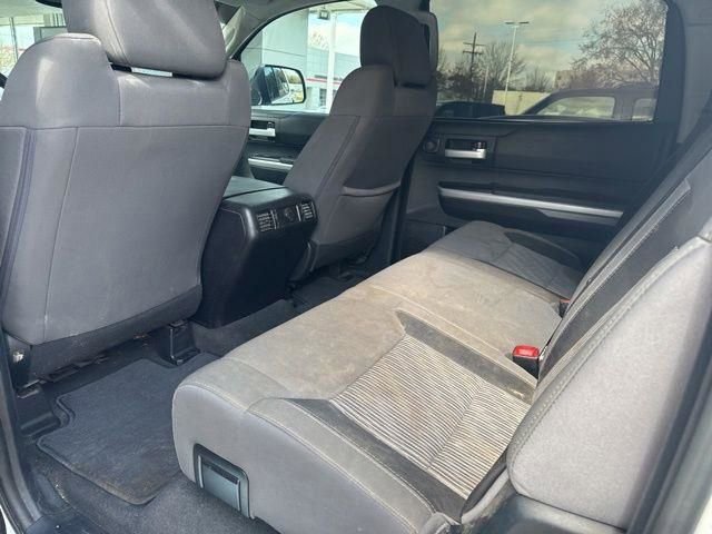 Used 2015 Toyota Tundra SR5 w/ SR5 Upgrade Package image 18
