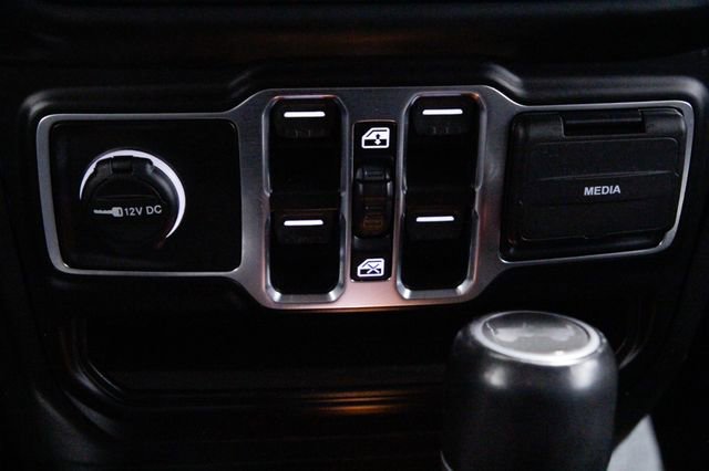 Used 2022 Jeep Wrangler Unlimited Sahara w/ Cold Weather Group image 23